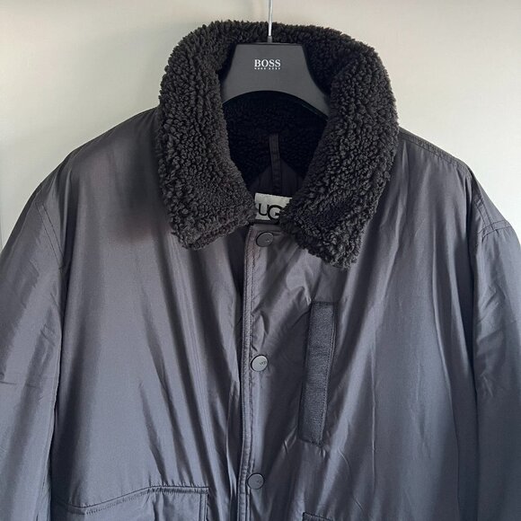 UGG | Men's Ethan Bomber Sherpa Jacket - Picture 8 of 15